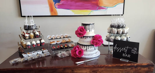 Read This if You Want to Add Flowers to Your Wedding Cake!