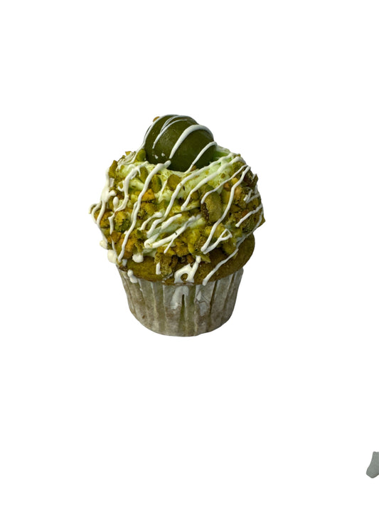 Pistachio Cupcake close to me in Phoenix, AZ from cupcake shop with gluten free cup cakes. 